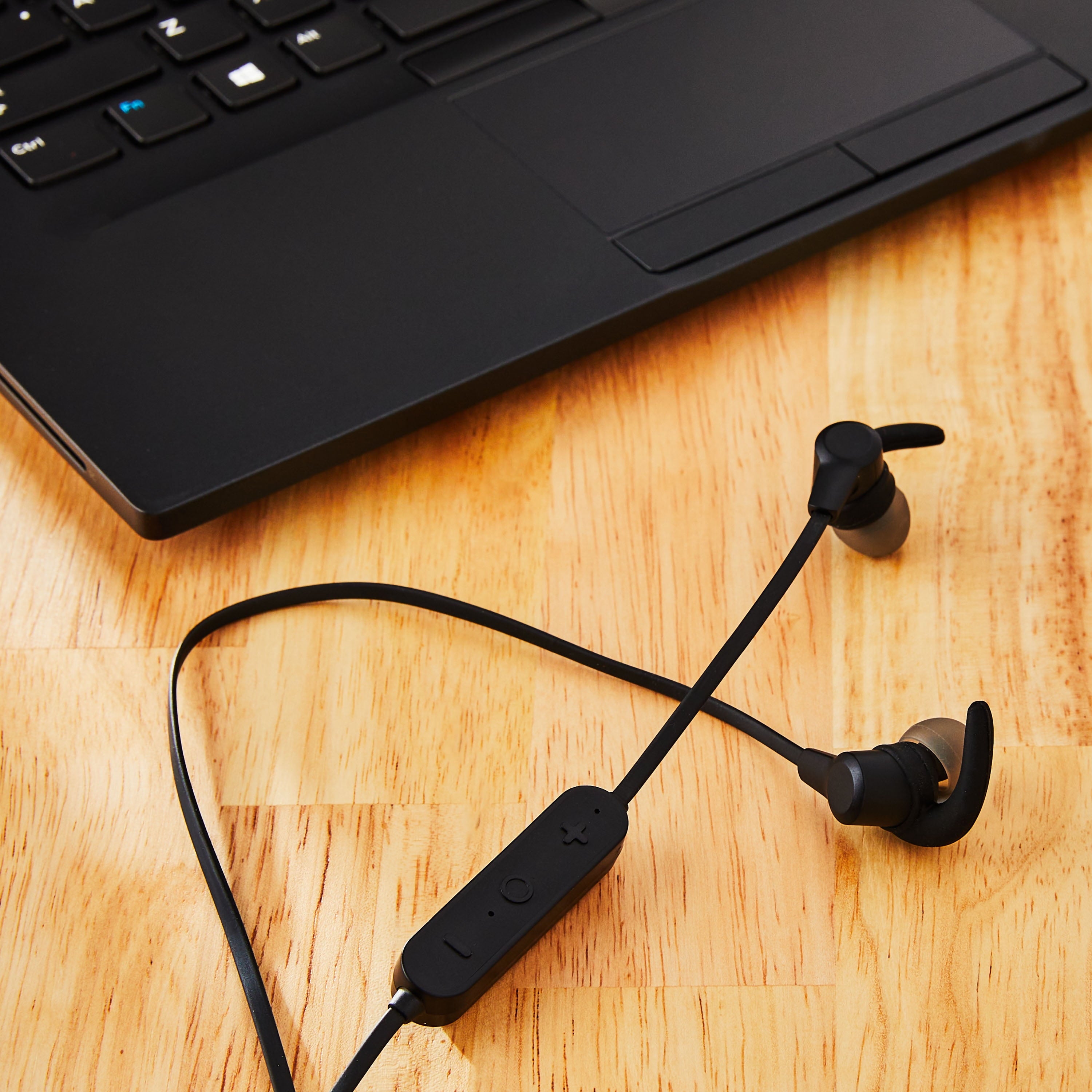 onn IPX4 Splash-Proof Earbuds with Bluetooth Technology