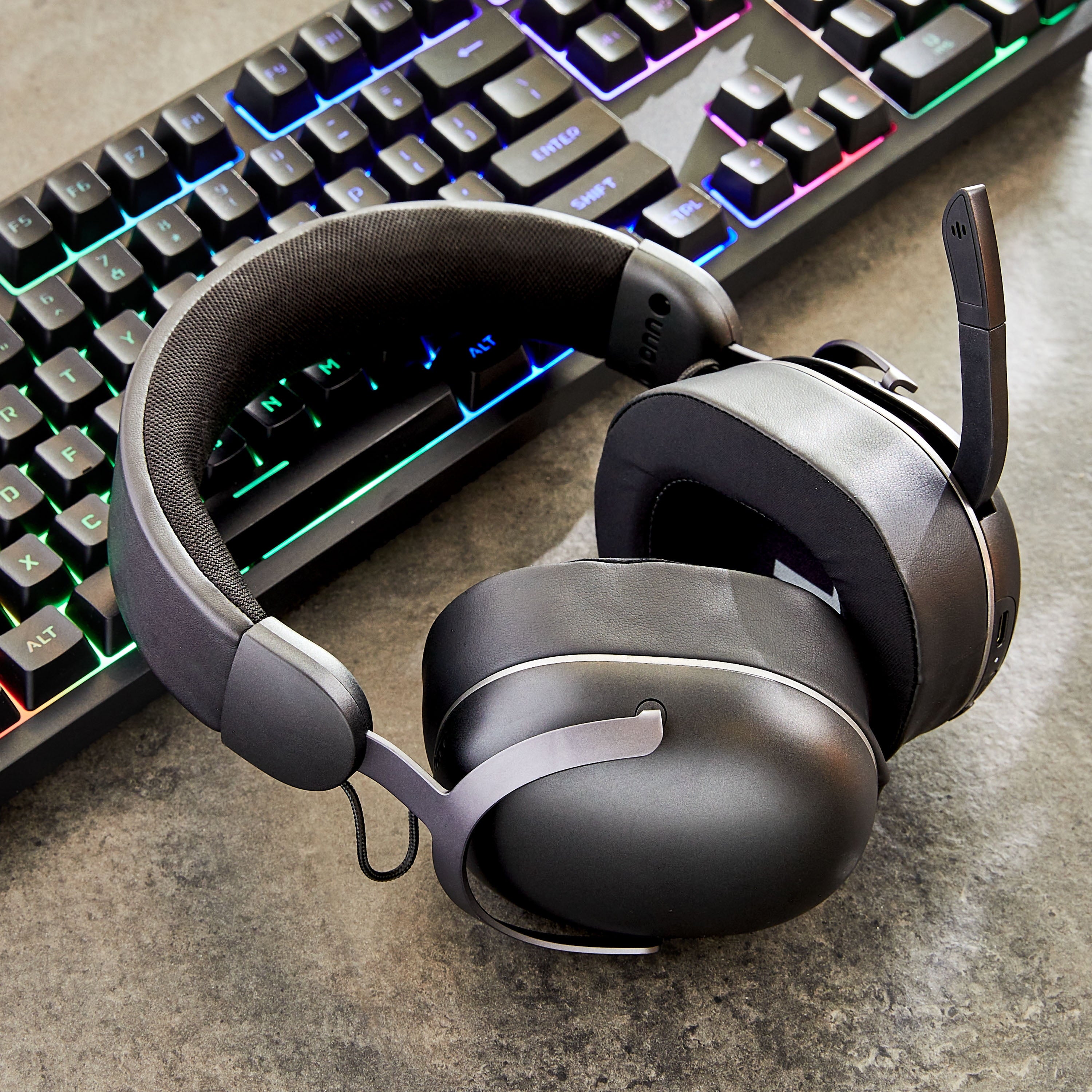 onn Wireless Gaming Headset Compatible with PlayStation 5, Bluetooth/2.4GHz, Black